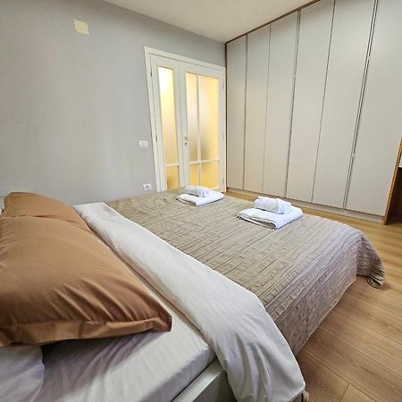 Valentino'S Nest Daire Tiran Dış mekan fotoğraf