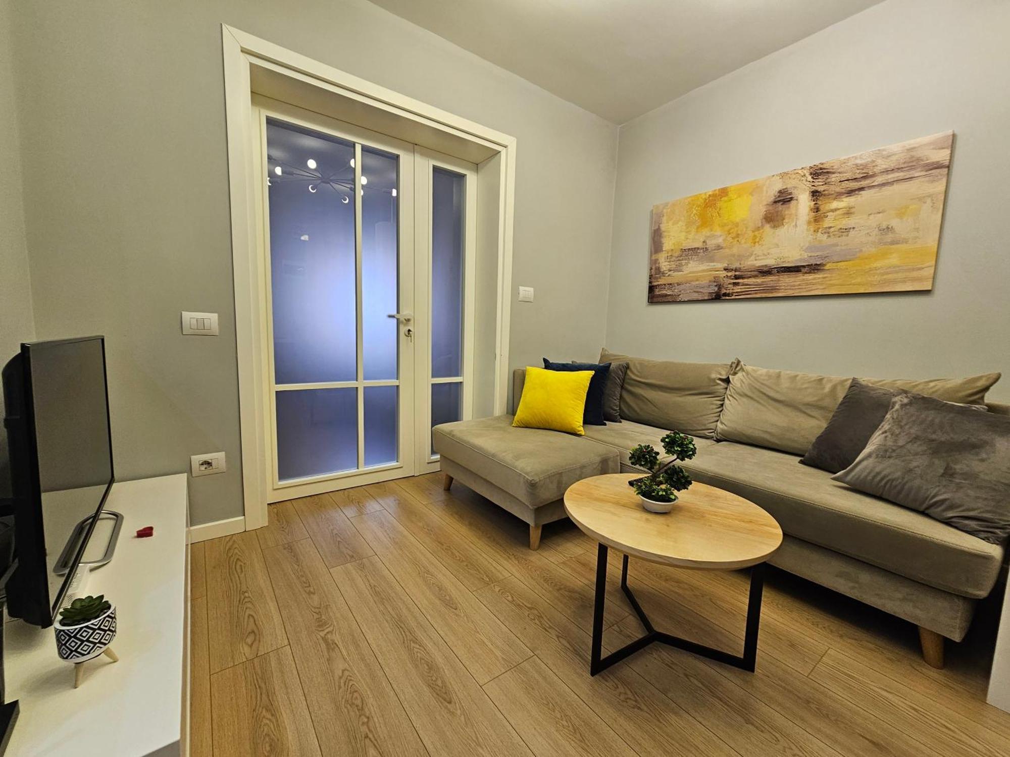 Valentino'S Nest Daire Tiran Dış mekan fotoğraf